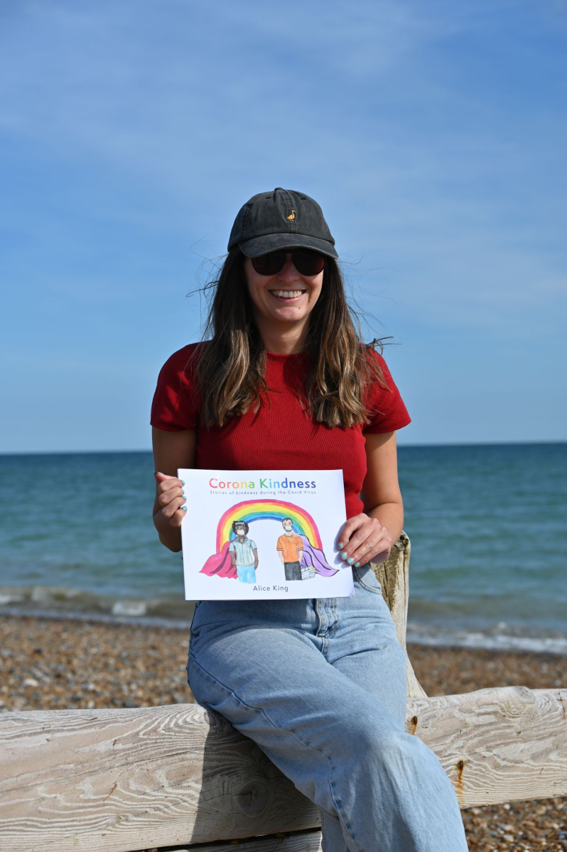 The author with the Corona Kindness book